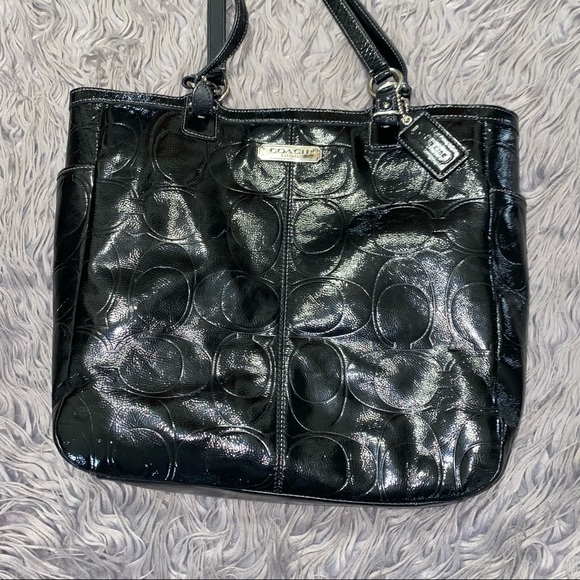 COACH GALLERY EMBOSSED PATENT LEATHER NORTH/SOUTH TOTE BLACK F19818 - Picture 2 of 4